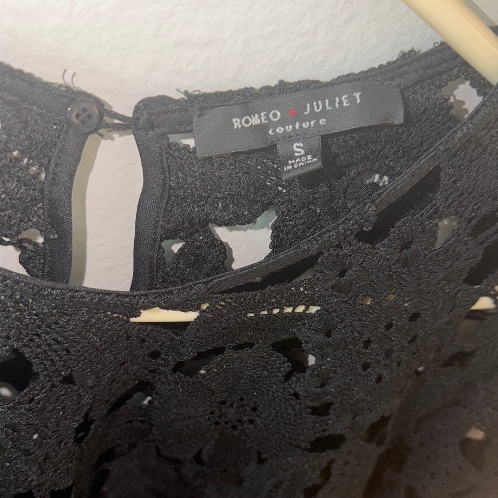 Romeo & Juliet Couture Black Floral Crochet Shell